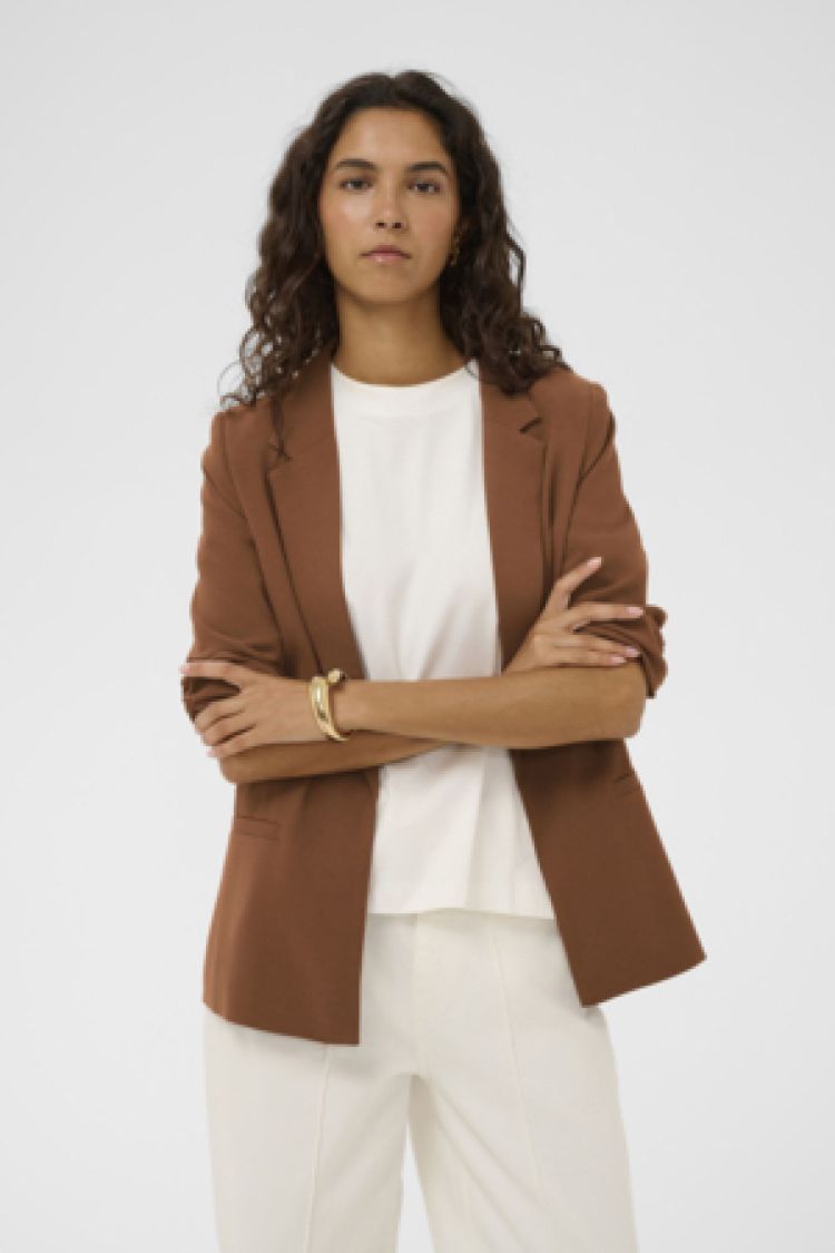 Soaked In Luxury 2152  Bruin