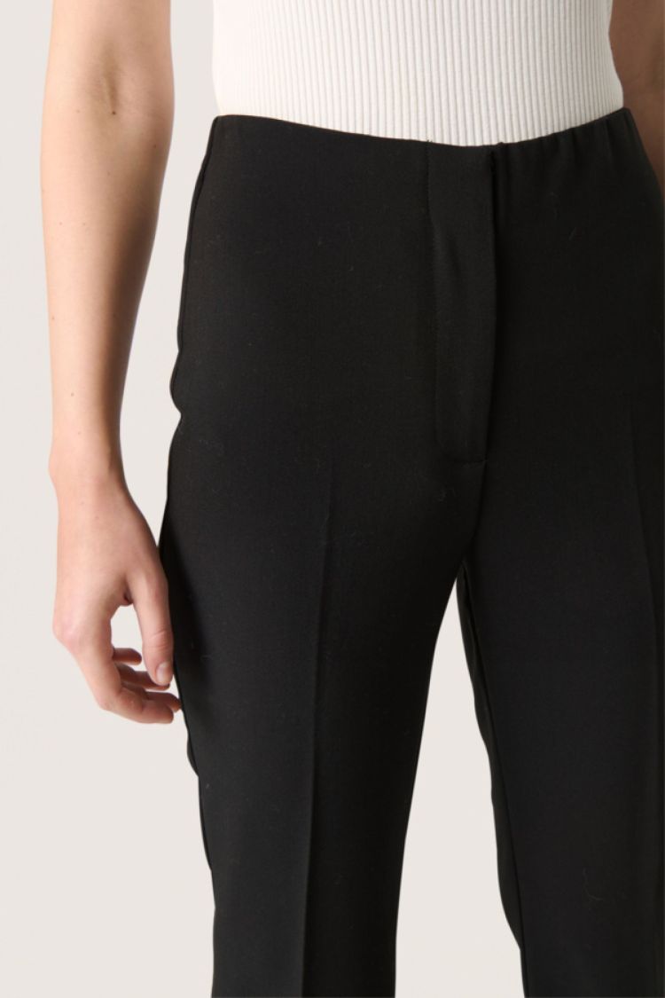 Soaked In Luxury 17933 Flare Zwart