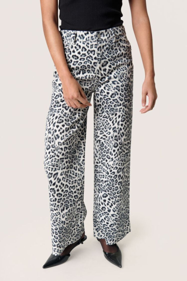 Soaked In Luxury 17459  Leopard