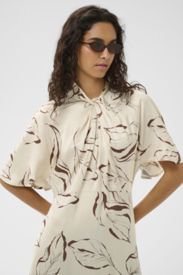 Soaked In Luxury 18923  Beige