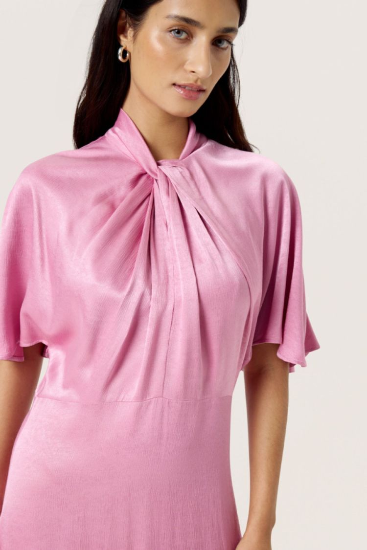 Soaked In Luxury 17472  Roze