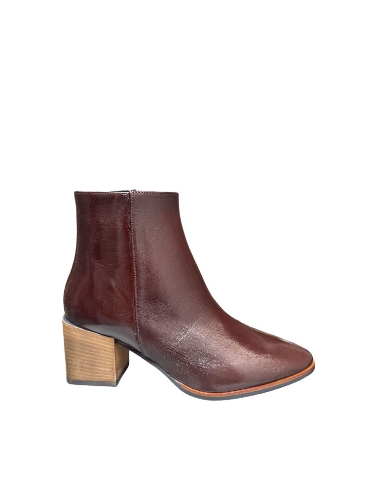 C-conceptstore  46134 Bruin