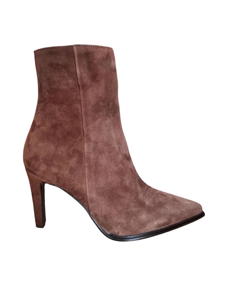 C-conceptstore 20637  Bruin