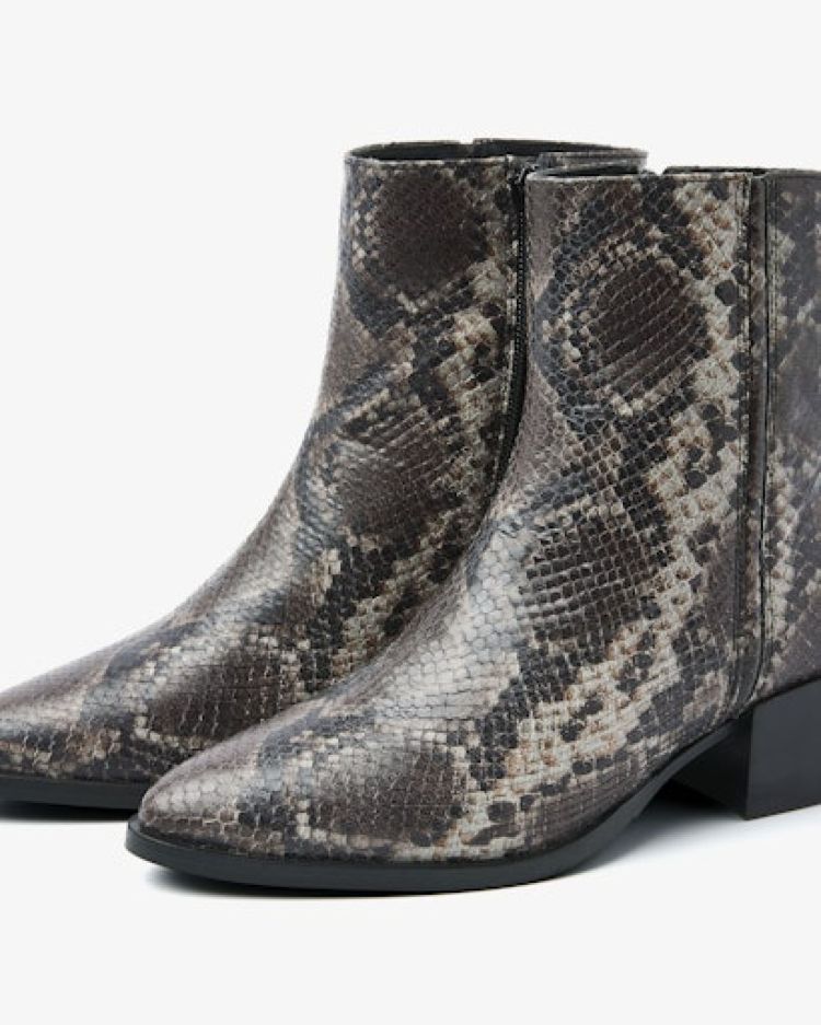 Via Vai 17553  Print